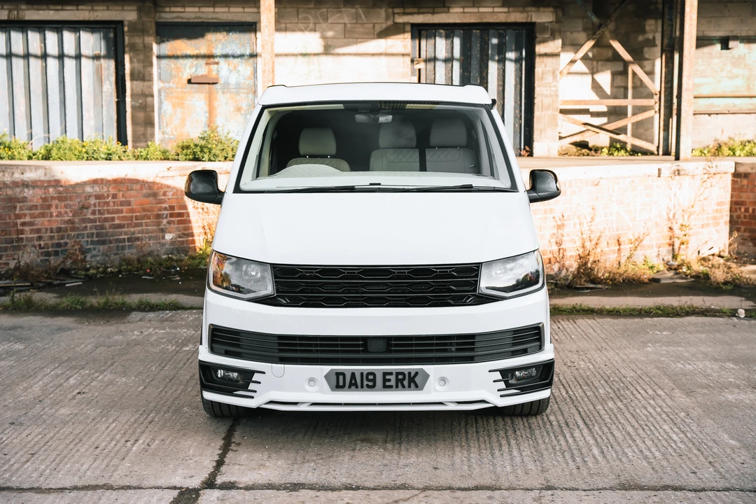 2019 Volkswagen Type 2 - Image 2 of 31