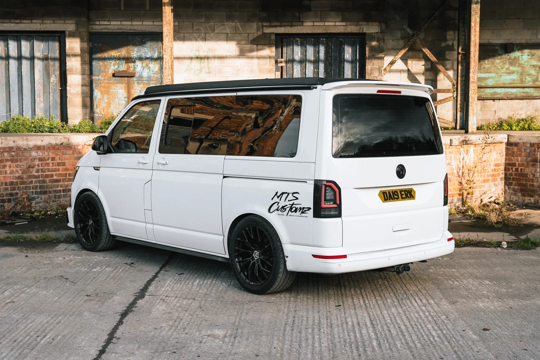 2019 Volkswagen Type 2 - Image 4 of 31