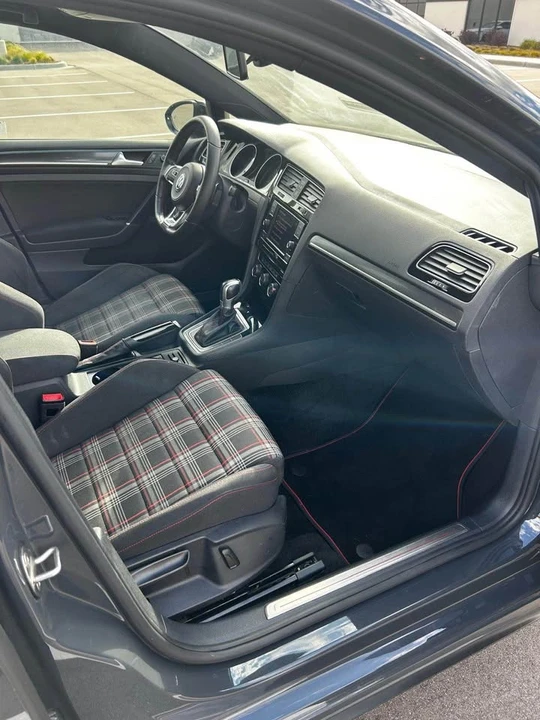 2019 Volkswagen GTI Mk7 - Image 10 of 14