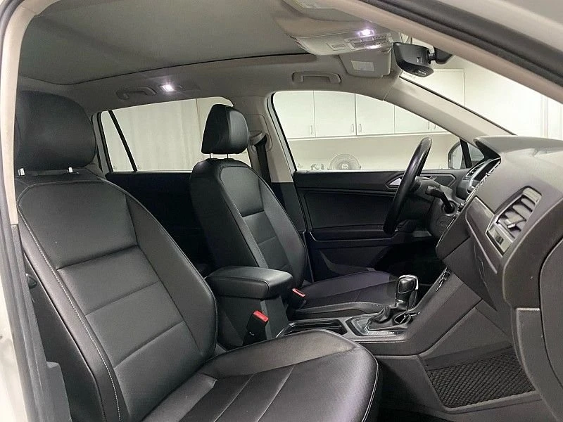 2019 Volkswagen Tiguan - Image 17 of 20