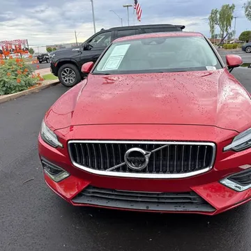 2019 Volvo S60 B5 Inscription Sedan 4D