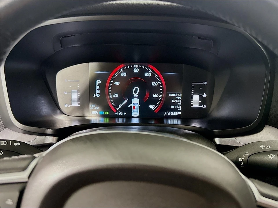 2019 Volvo - Image 4 of 31