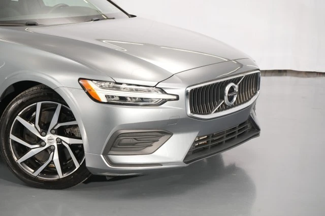 2019 Volvo - Image 7 of 31