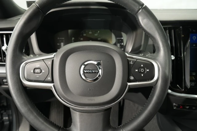 2019 Volvo - Image 27 of 31