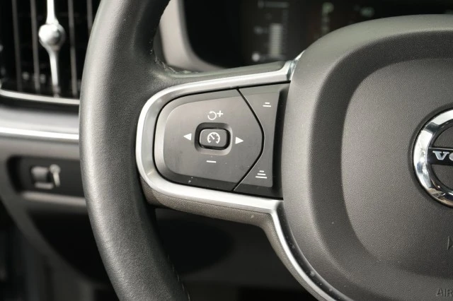2019 Volvo - Image 28 of 31