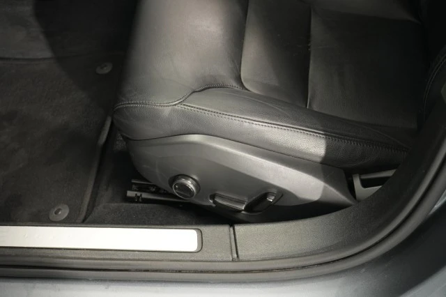 2019 Volvo - Image 22 of 31