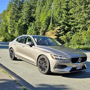 2019 Volvo S60 T6 Momentum