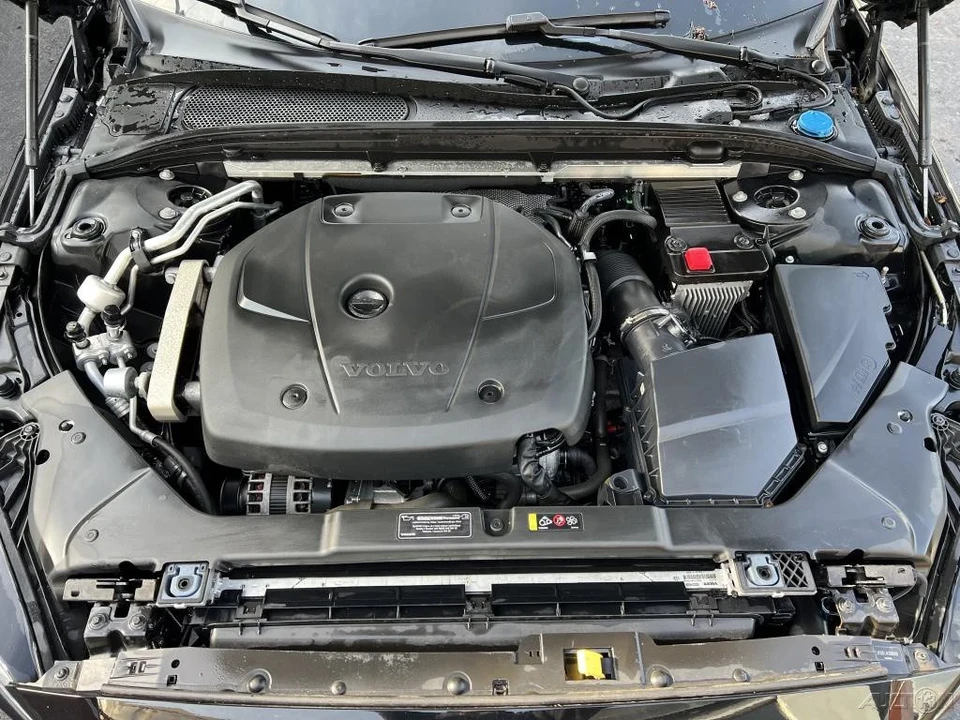 2019 Volvo S60 3rd Gen - Image 5 of 12