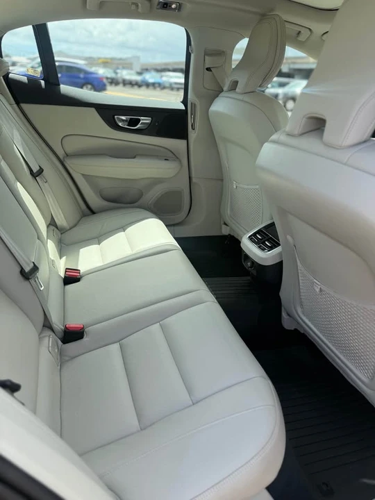 2019 Volvo S60 3rd Gen - Image 7 of 10