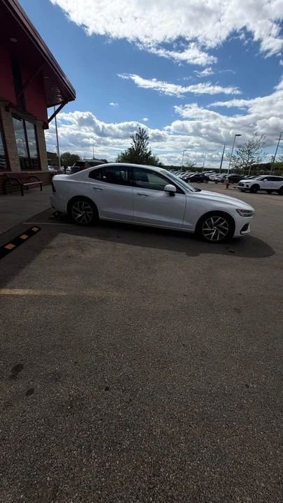 2019 Volvo S60 3rd Gen - Image 5 of 7