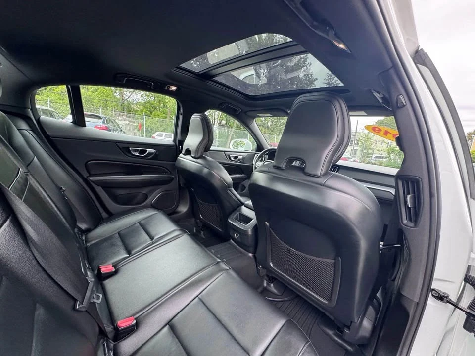 2019 Volvo S60 3rd Gen - Image 17 of 19