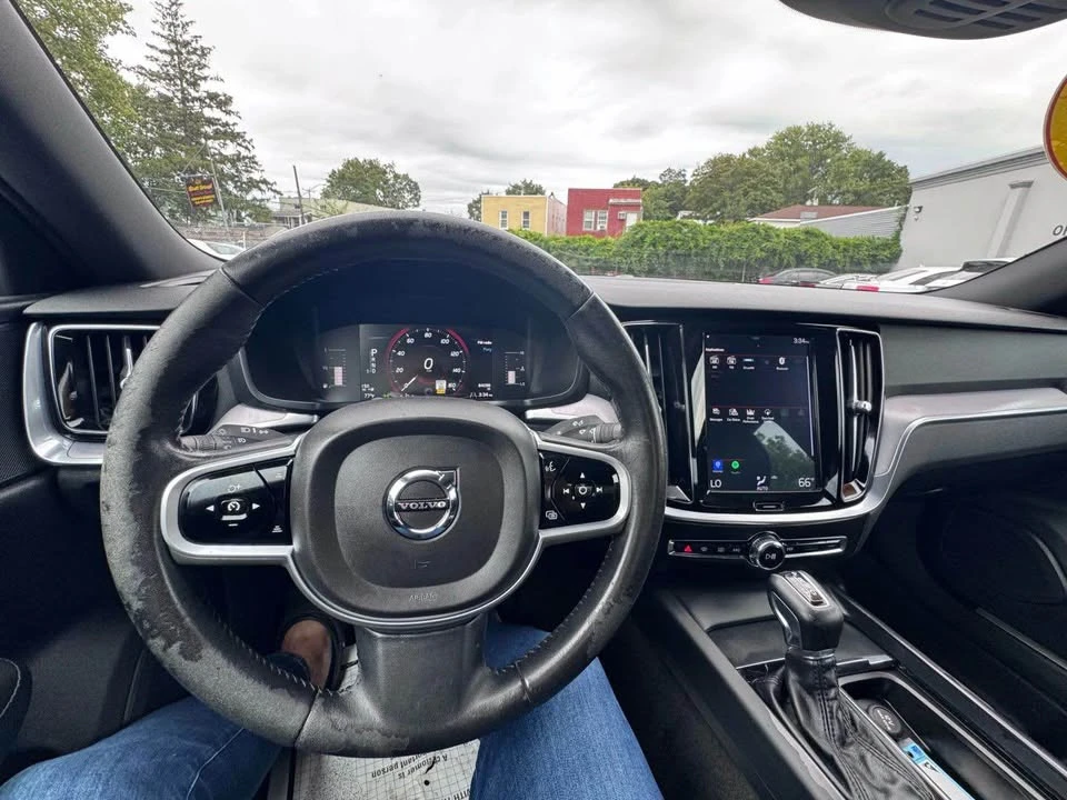 2019 Volvo S60 3rd Gen - Image 9 of 19