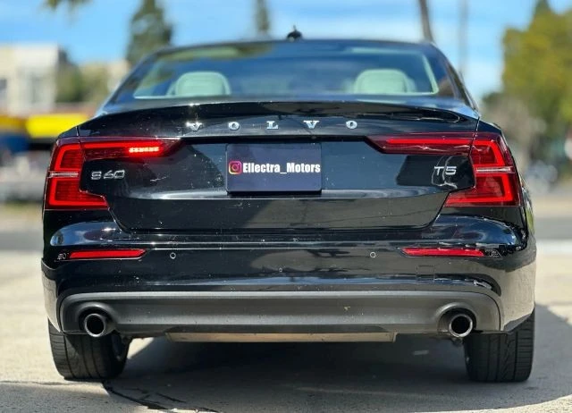 2019 Volvo S60 3rd Gen - Image 3 of 21