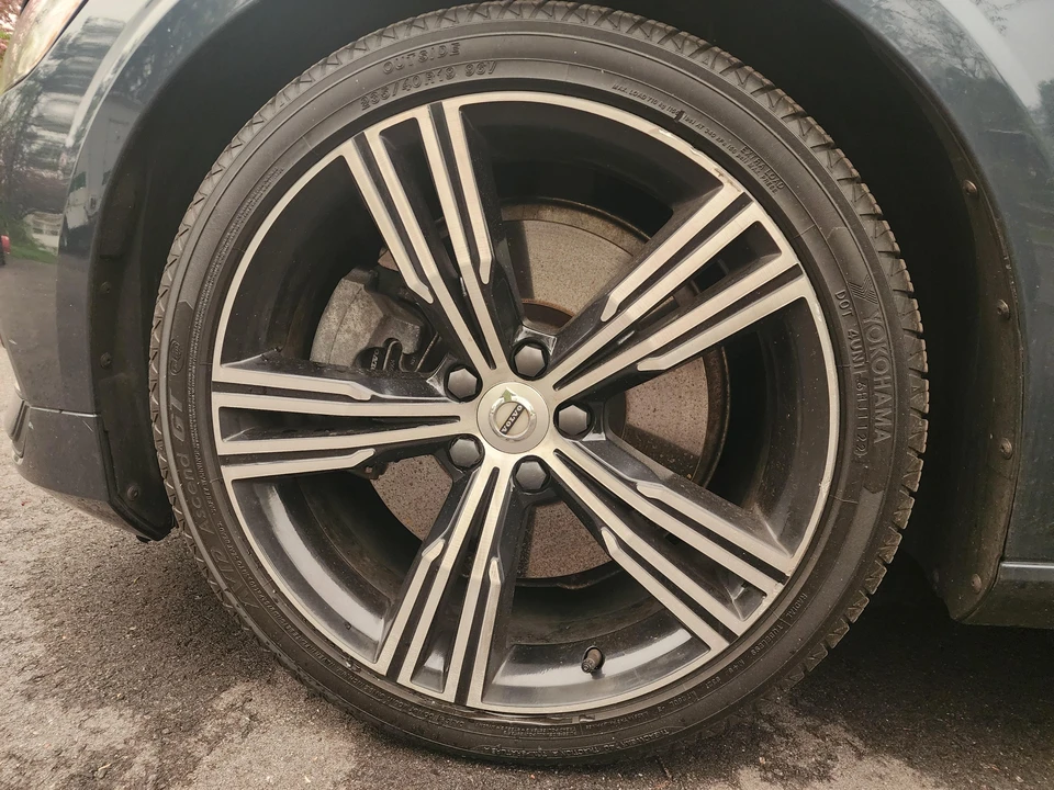 2019 Volvo S60 3rd Gen - Image 24 of 31