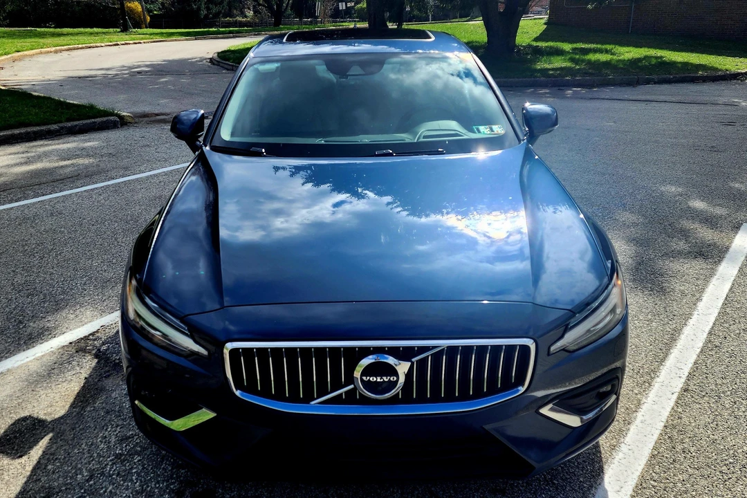 2019 Volvo S60 3rd Gen - Image 2 of 31
