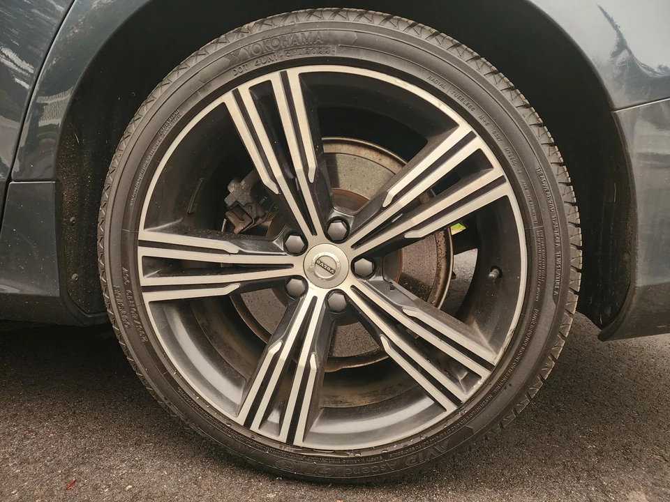 2019 Volvo S60 3rd Gen - Image 30 of 31