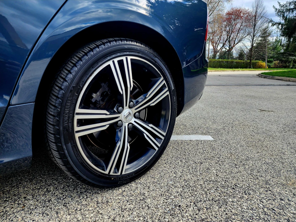 2019 Volvo S60 3rd Gen - Image 25 of 31