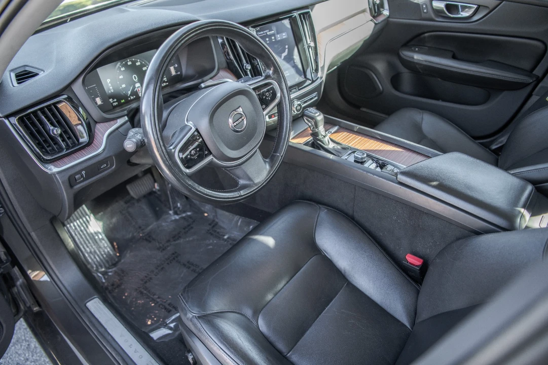 2019 Volvo S60 3rd Gen - Image 9 of 24