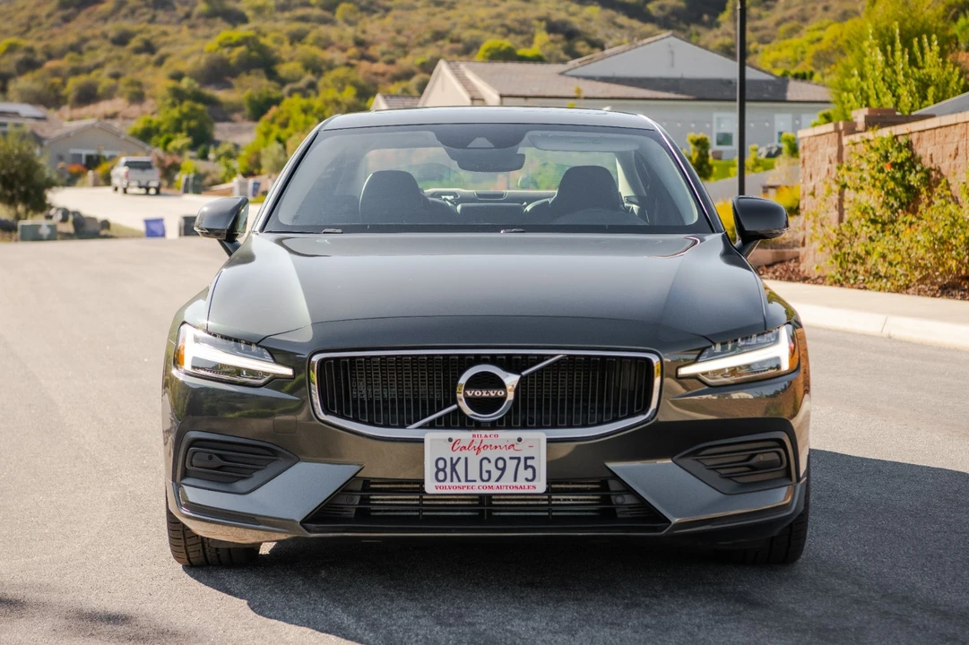 2019 Volvo S60 3rd Gen - Image 2 of 24