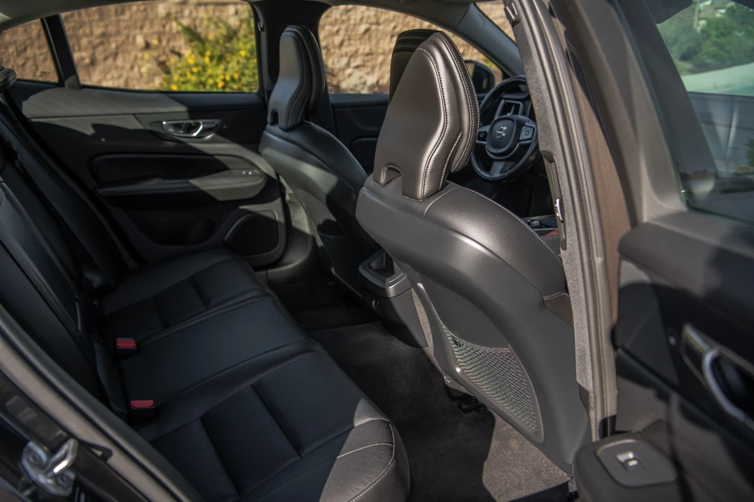 2019 Volvo S60 3rd Gen - Image 21 of 24