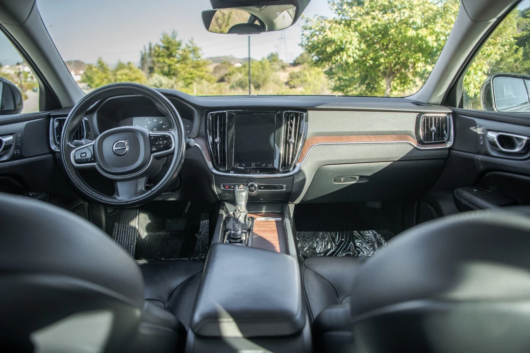 2019 Volvo S60 3rd Gen - Image 18 of 24