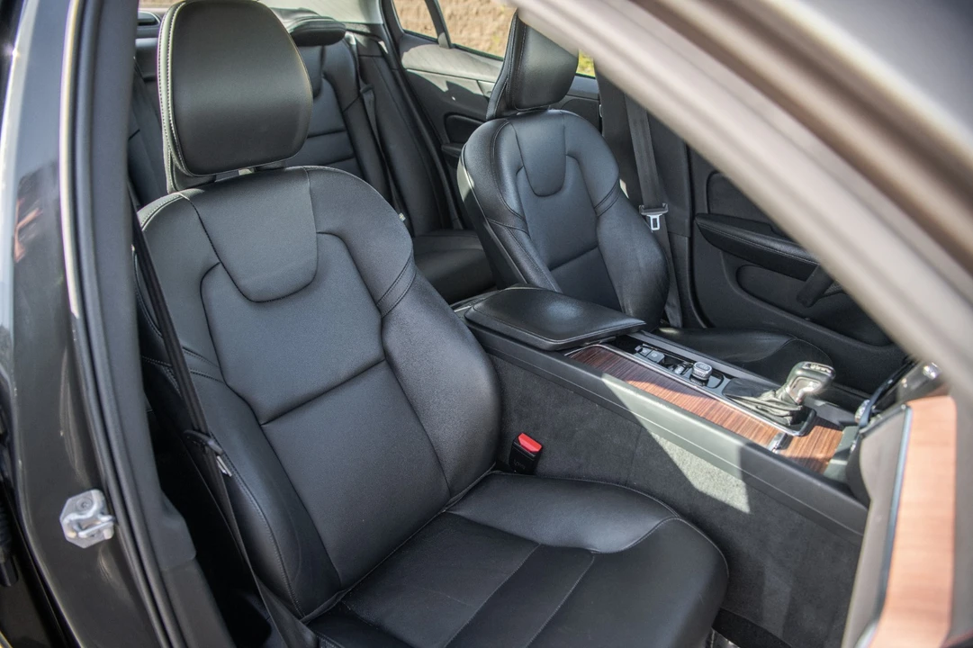 2019 Volvo S60 3rd Gen - Image 24 of 24