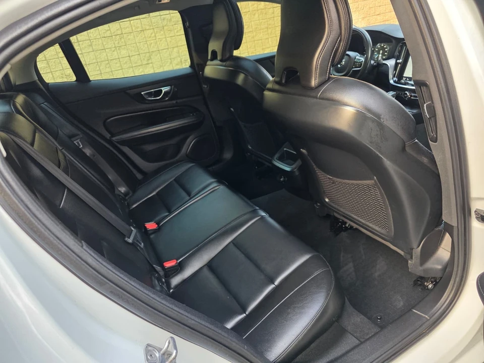 2019 Volvo S60 3rd Gen - Image 22 of 31