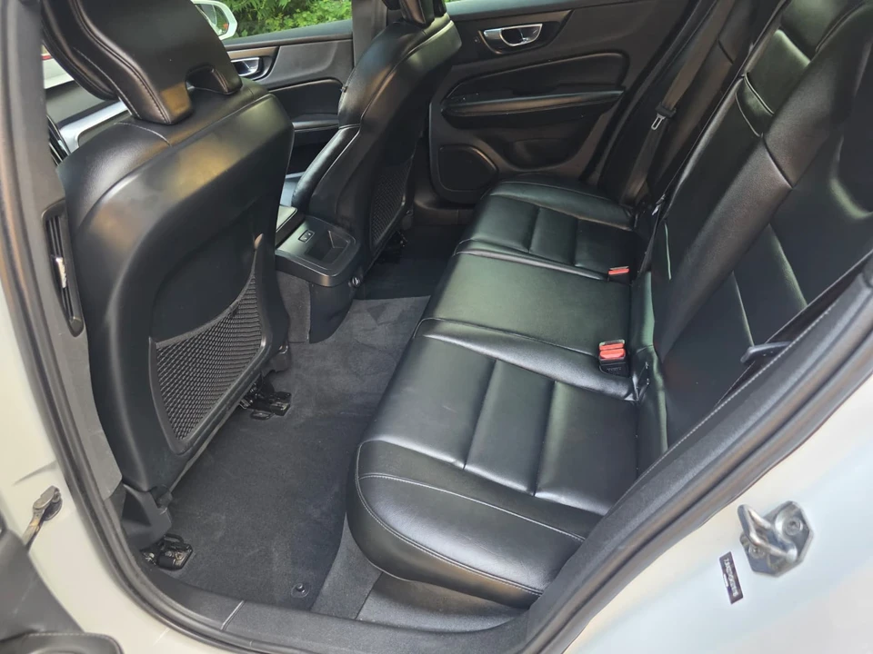 2019 Volvo S60 3rd Gen - Image 25 of 31