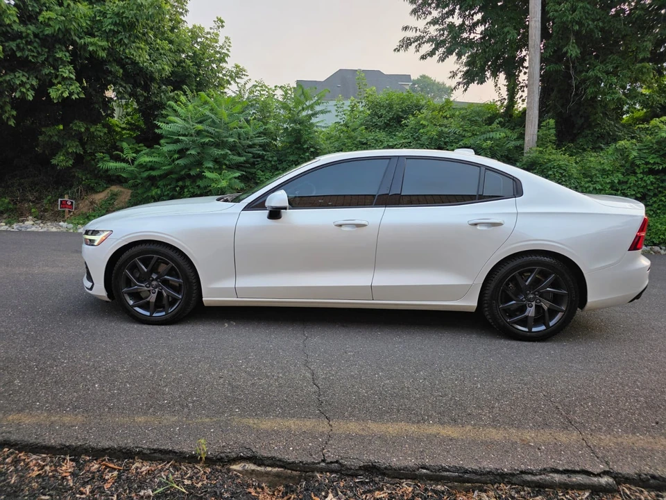 2019 Volvo S60 3rd Gen - Image 2 of 31