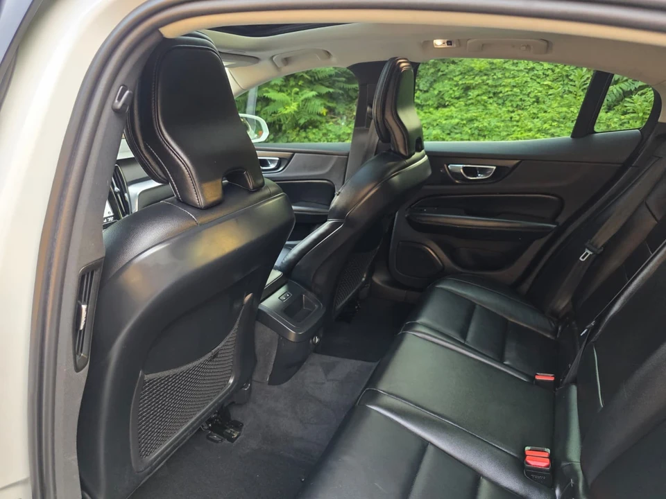 2019 Volvo S60 3rd Gen - Image 27 of 31