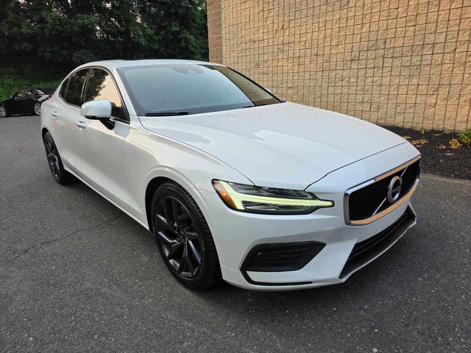 2019 Volvo S60 3rd Gen - Image 9 of 31
