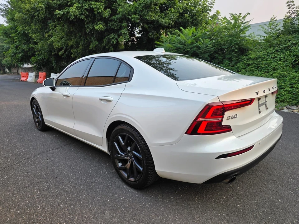 2019 Volvo S60 3rd Gen - Image 12 of 31