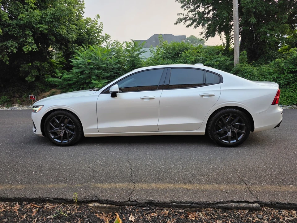 2019 Volvo S60 3rd Gen - Image 14 of 31