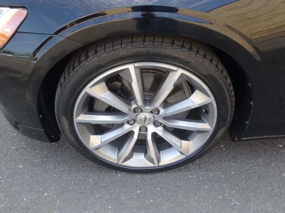 2019 Volvo S60 3rd Gen - Image 11 of 31