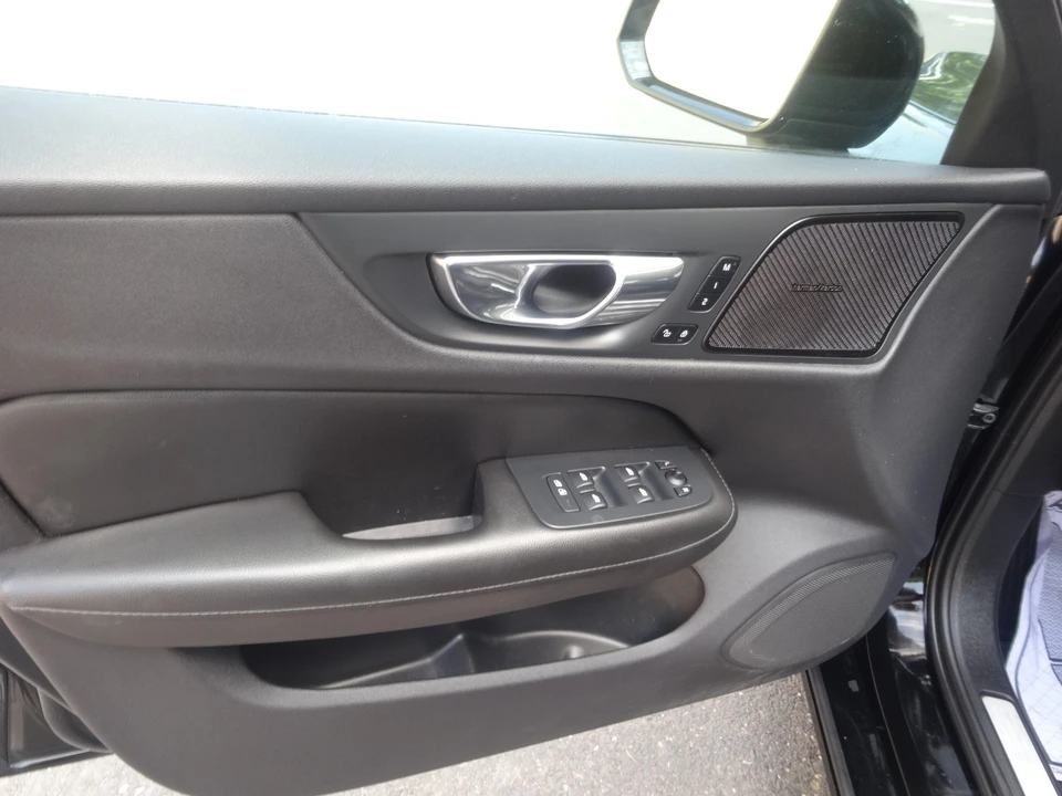 2019 Volvo S60 3rd Gen - Image 23 of 31