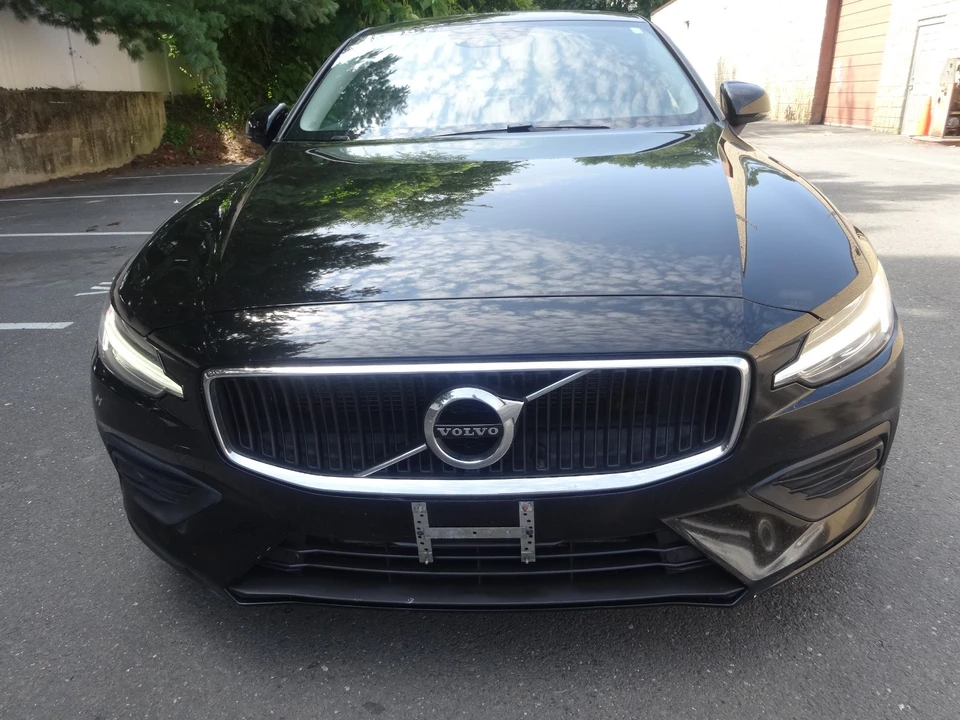 2019 Volvo S60 3rd Gen - Image 2 of 31