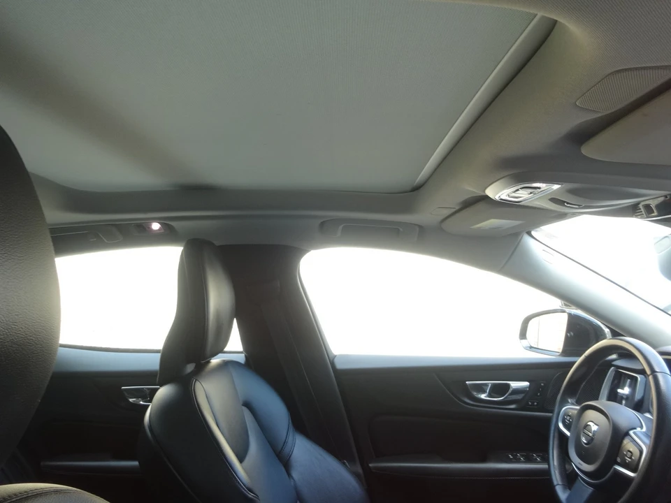 2019 Volvo S60 3rd Gen - Image 16 of 31
