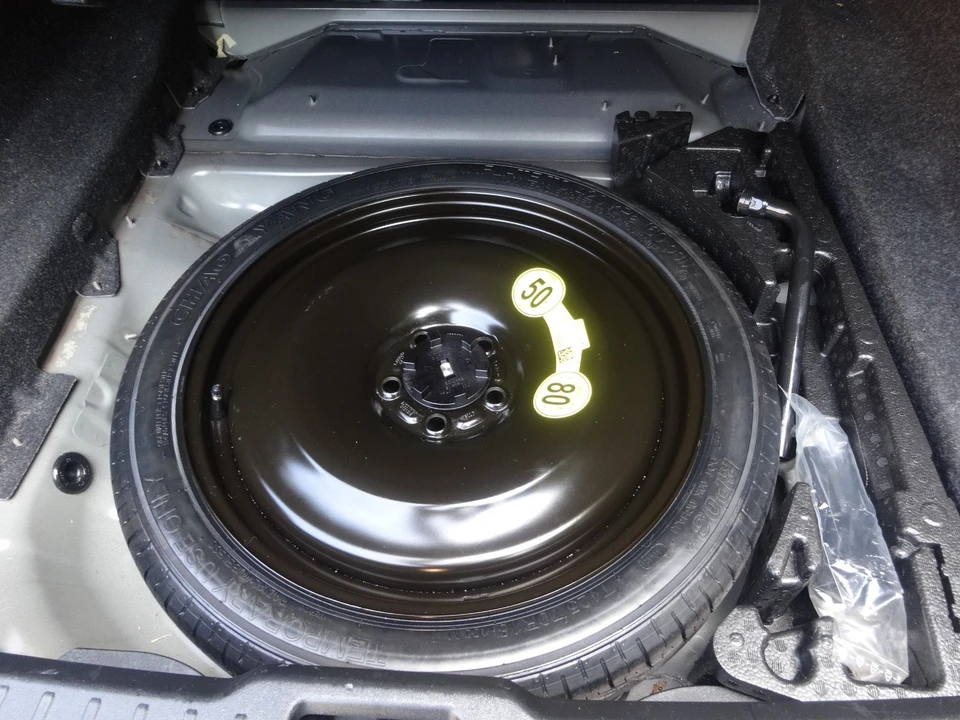 2019 Volvo S60 3rd Gen - Image 19 of 31