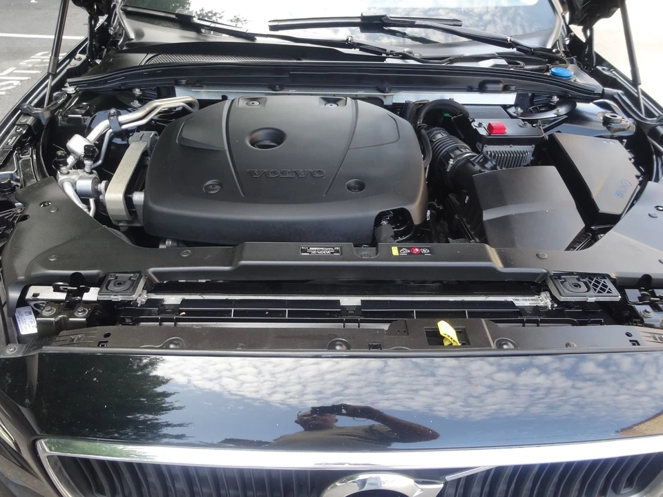 2019 Volvo S60 3rd Gen - Image 26 of 31
