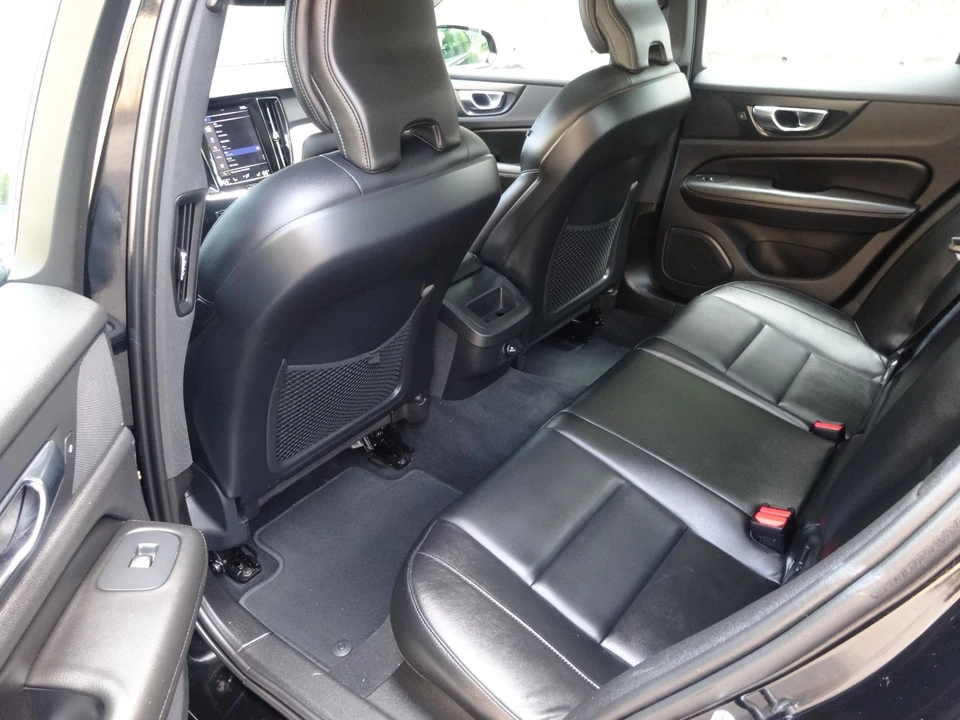 2019 Volvo S60 3rd Gen - Image 20 of 31