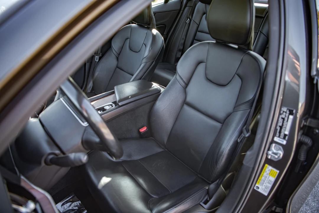 2019 Volvo S60 3rd Gen - Image 29 of 31