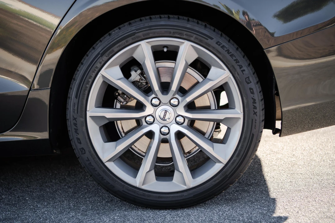 2019 Volvo S60 3rd Gen - Image 25 of 31