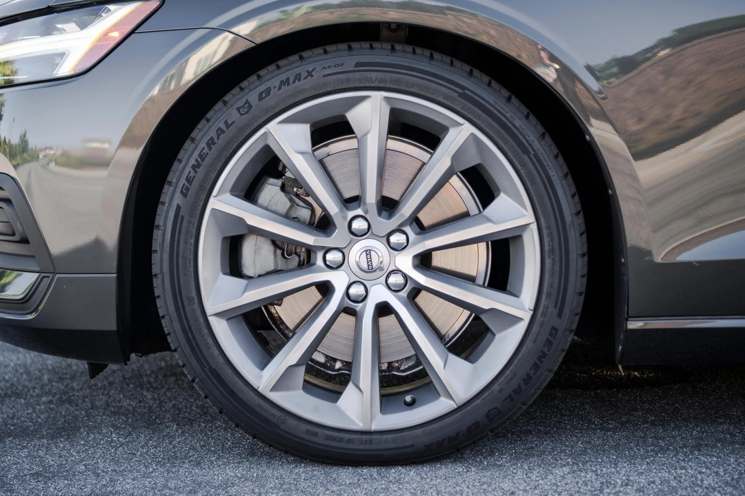 2019 Volvo S60 3rd Gen - Image 24 of 31