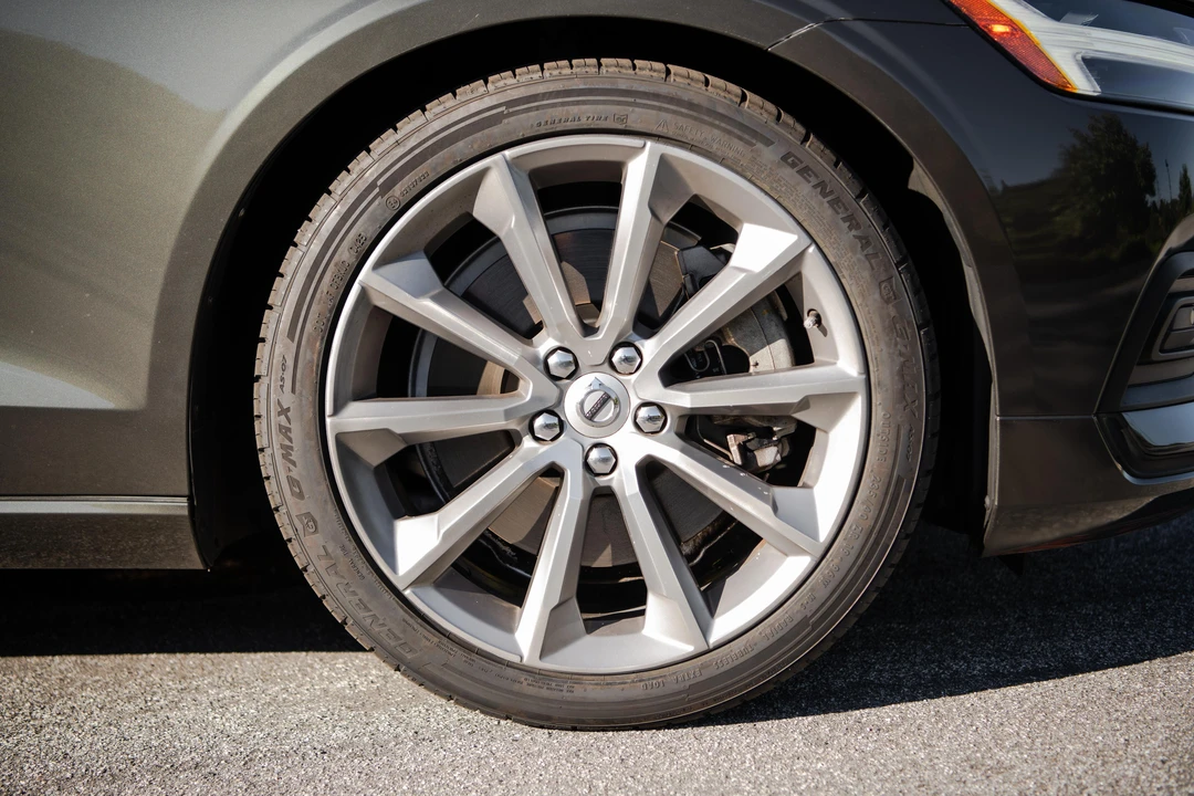 2019 Volvo S60 3rd Gen - Image 27 of 31
