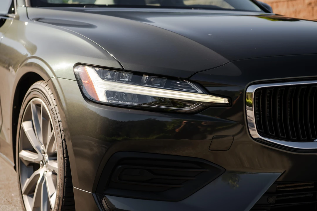2019 Volvo S60 3rd Gen - Image 10 of 31