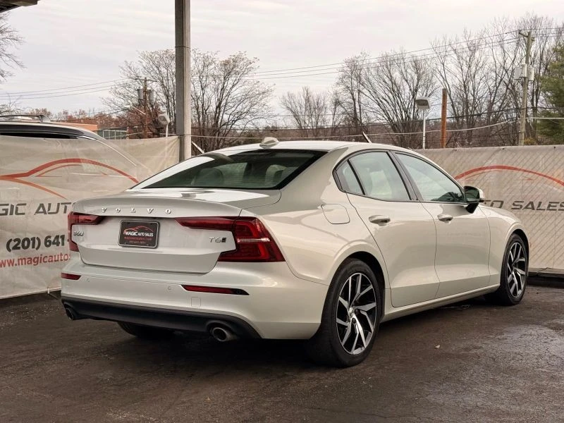 2019 Volvo S60 3rd Gen - Image 11 of 12