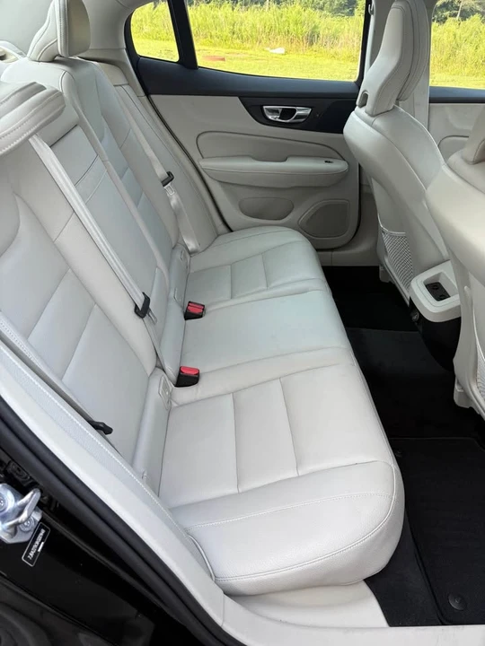 2019 Volvo S60 3rd Gen - Image 7 of 9