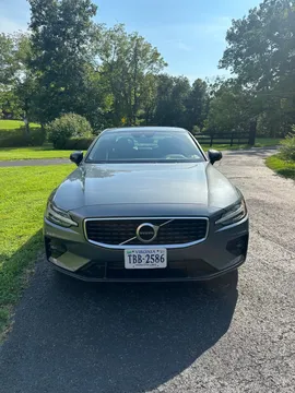 2019 Volvo S60 T6 R-Design