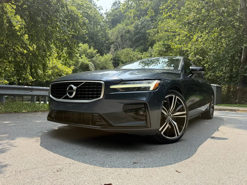 2019 Volvo S60 3rd Gen - Image 2 of 31