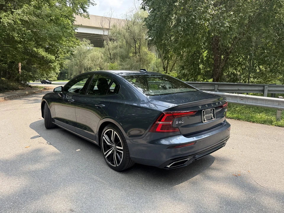 2019 Volvo S60 3rd Gen - Image 26 of 31
